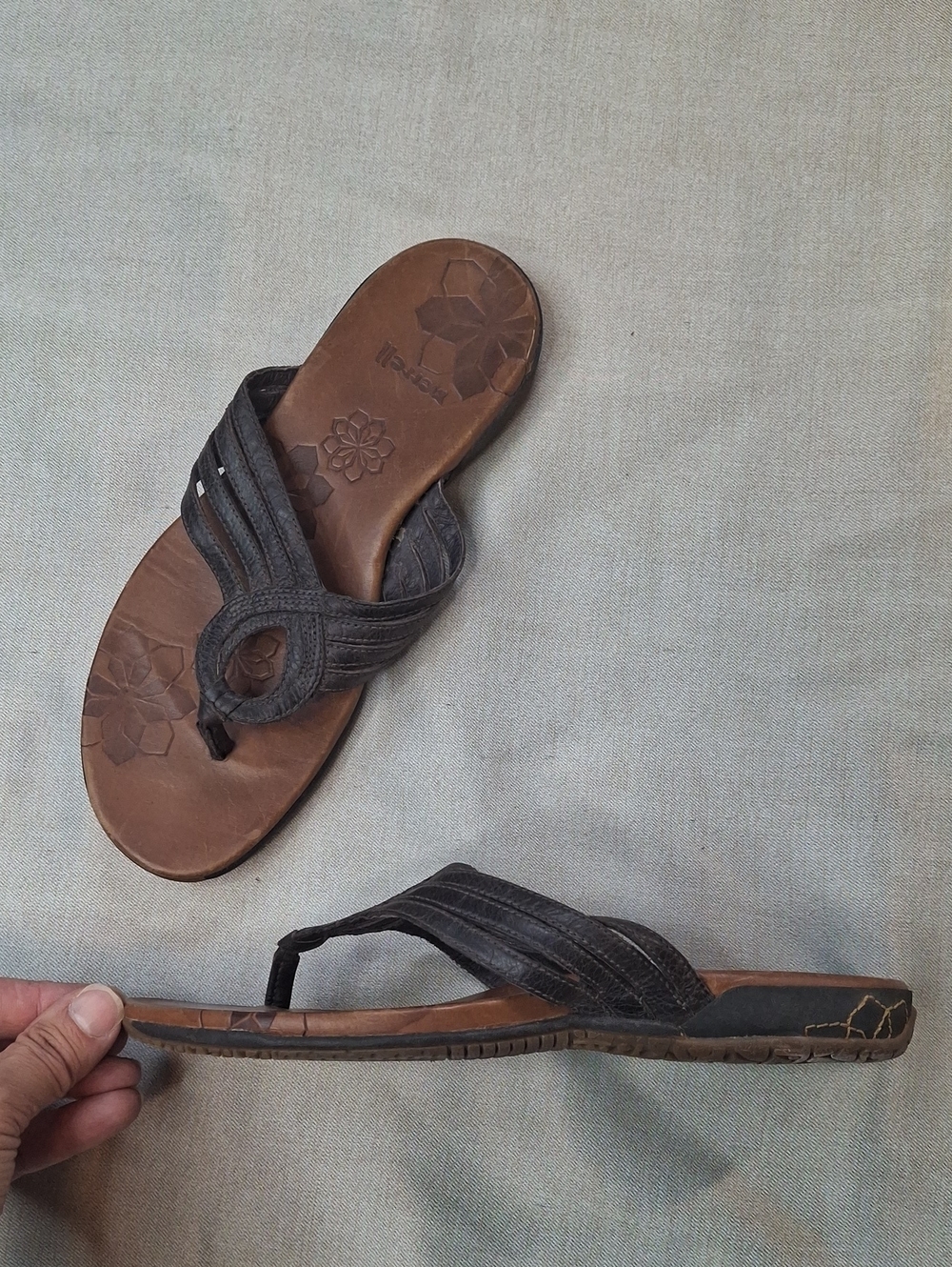 Merrell Leather Loop Thong Sandals Brown Flip Flops Size 8